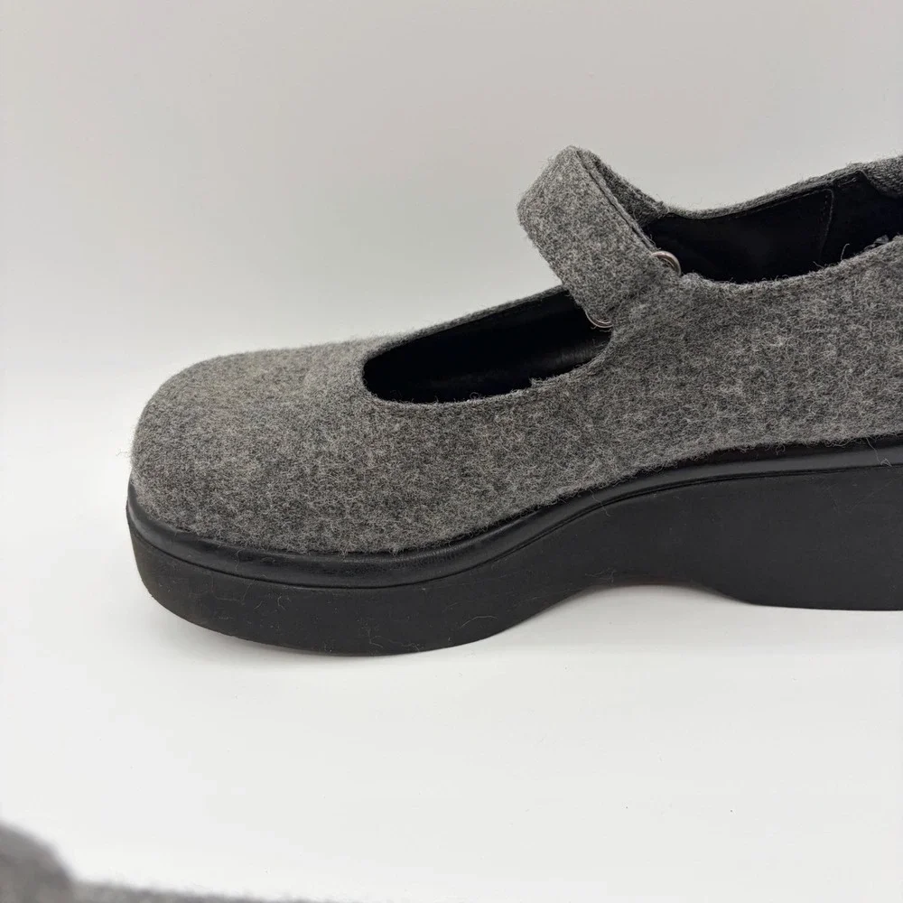 Vintage Skechers Mary Jane Platform Shoes Sz 7 Gray 90s Y2K Chunky Black Square